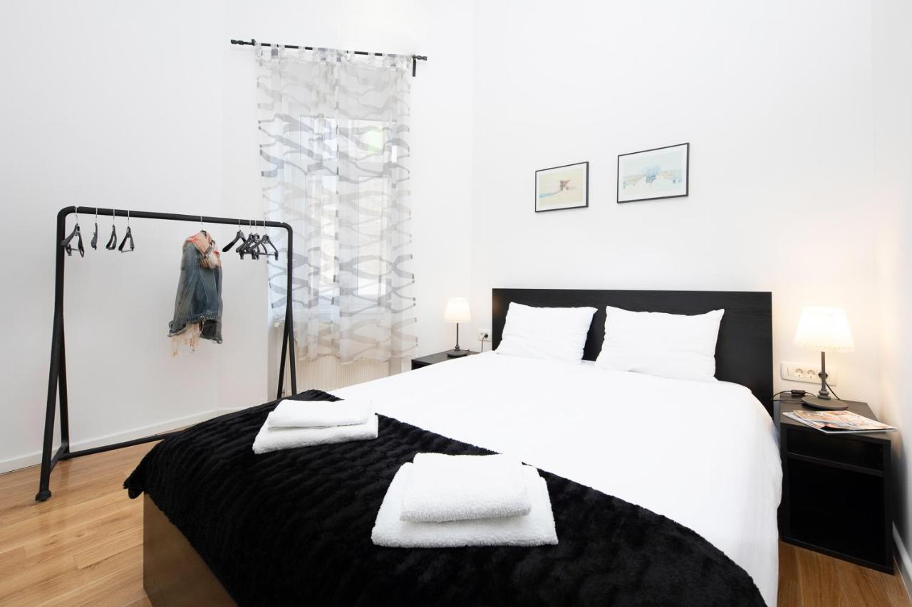 Modern Apartments Near Park Zrinjevac Загреб Екстериор снимка